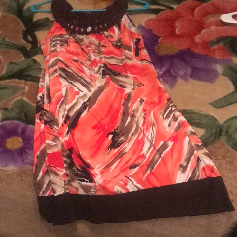 3 dresses - Picture 2 of 4